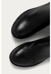 ANSWEAR - Answear - Botki Answear Lab. Nosek buta: okrągły. Zapięcie: zamek. Kolor: czarny. Materiał: syntetyk, materiał, skóra ekologiczna, guma. Szerokość cholewki: normalna. Styl: wakacyjny. Wysokość obcasa: bez obcasa, niski #5