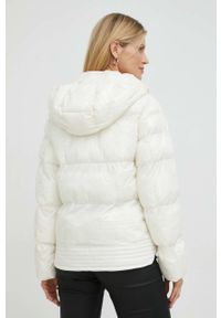 Guess kurtka damska kolor beżowy przejściowa. Kolor: biały. Materiał: włókno, materiał. Długość: długie #4