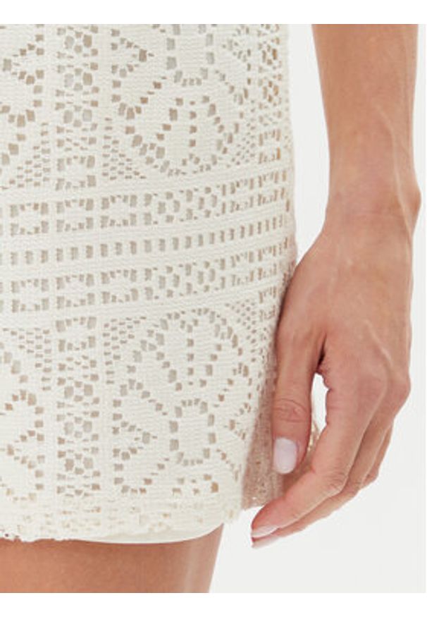 Vila Szorty materiałowe Merinda 14105213 Beżowy Regular Fit. Kolor: beżowy. Materiał: bawełna