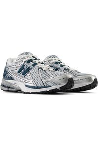 Buty unisex New Balance U1906RCE – srebrne. Kolor: srebrny. Materiał: guma, materiał, syntetyk. Szerokość cholewki: normalna. Sport: turystyka piesza #4