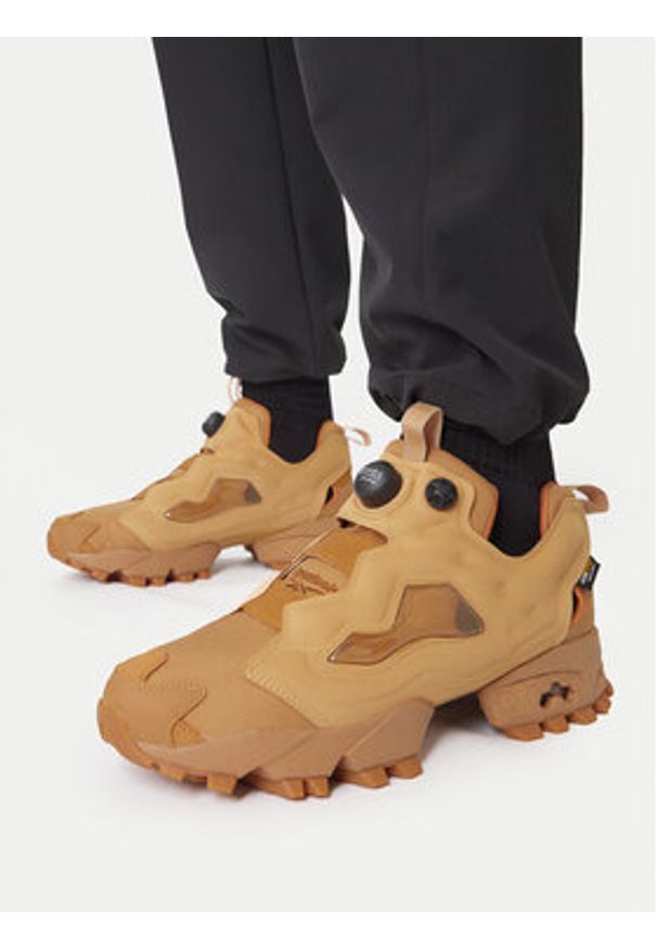 Reebok Sneakersy EO-INSTAPUMP FURY 94 WINTER 100230813 Brązowy. Kolor: brązowy. Materiał: materiał
