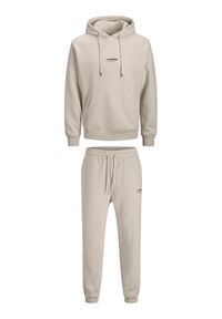 Jack & Jones - Jack&Jones Dres Soho 12288673 Beżowy Relaxed Fit. Kolor: beżowy. Materiał: bawełna