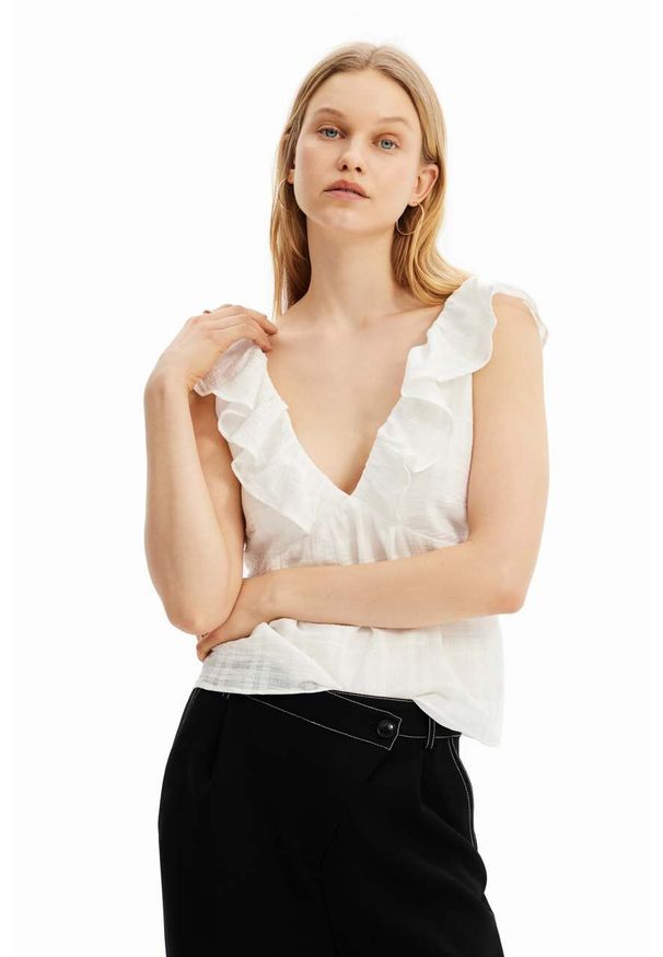 Desigual bluzka damska kolor biały gładka. Okazja: na co dzień. Kolor: biały. Materiał: bawełna. Wzór: gładki. Styl: casual