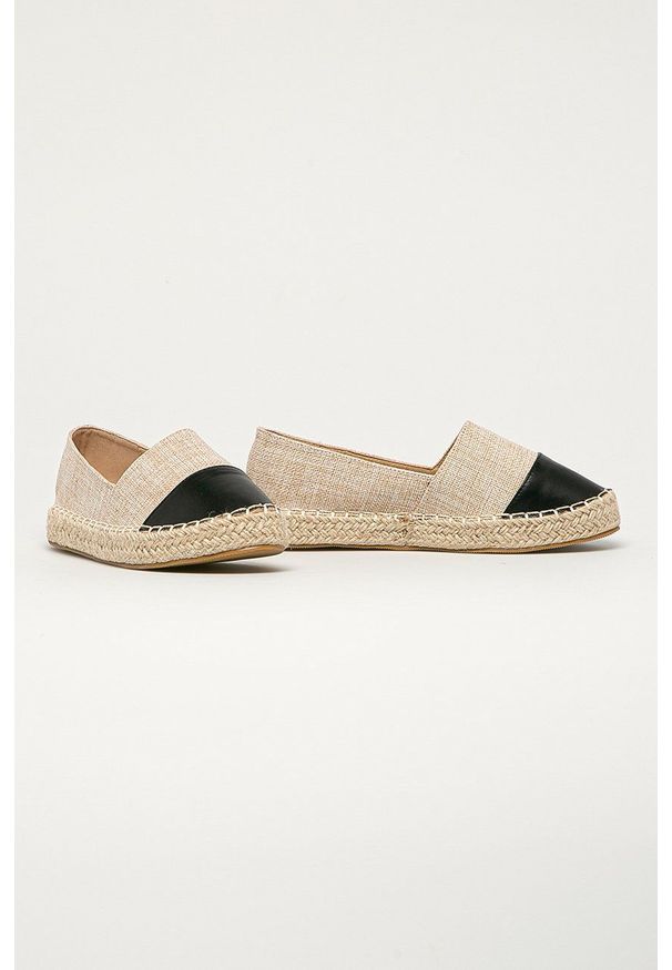 Truffle Collection - Espadryle. Kolor: beżowy. Materiał: materiał, guma. Wzór: gładki