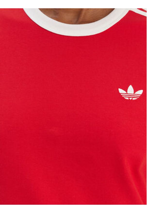 Adidas - adidas T-Shirt 3-Stripes KD3676 Czerwony Slim Fit. Kolor: czerwony. Materiał: bawełna