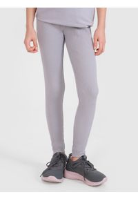 4f - 4F Legginsy dzianinowe dziewczęce - szare 140 (9-10 lat). Okazja: na co dzień. Stan: podwyższony. Kolor: szary. Materiał: dzianina. Wzór: prążki. Sezon: lato. Styl: sportowy, klasyczny, casual