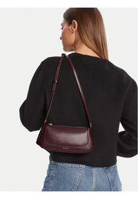 Calvin Klein Torebka Hardware Zip Crossbody LV04F1046G Bordowy. Kolor: czerwony. Materiał: skórzane #1