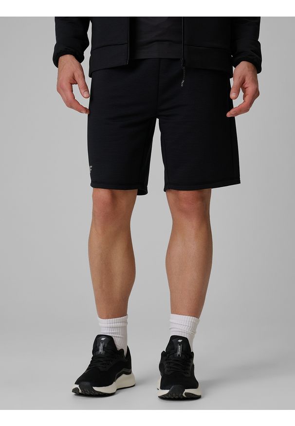 4f - 4F Spodenki treningowe szybkoschnące męskie - czarne L. Kolor: czarny. Materiał: materiał, włókno. Sport: fitness