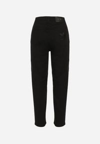 Born2be - Czarne Klasyczne Jeansy o Kroju Mom Fit Fesianela. Okazja: na co dzień. Kolor: czarny. Styl: klasyczny