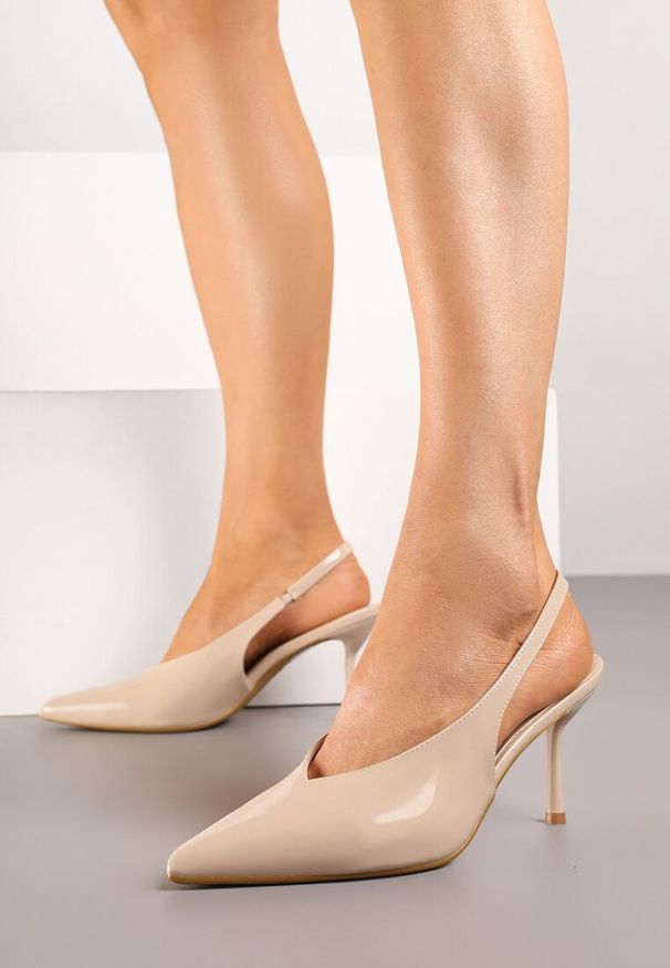 Renee - Ciemnobeżowe Sandały Slingback Vices na Obcasie Typu Szpilka Tilionea. Kolor: beżowy. Materiał: jeans. Obcas: na obcasie. Styl: elegancki. Wysokość obcasa: średni