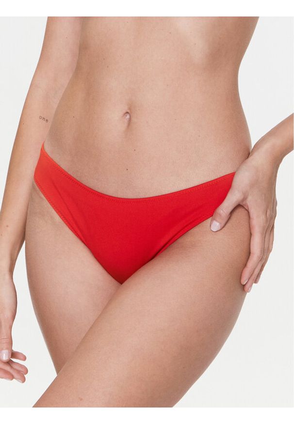 Calvin Klein Swimwear Dół od bikini KW0KW01987 Czerwony. Kolor: czerwony. Materiał: syntetyk