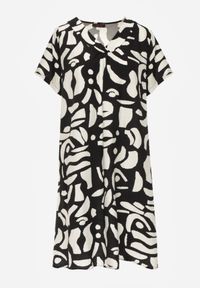 Born2be - Czarna Pudełkowa Sukienka z Wiskozy z Dekoltem w Serek w Abstrakcyjny Wzór Cresom. Okazja: na co dzień. Typ kołnierza: dekolt w serek. Kolekcja: plus size. Kolor: czarny. Materiał: wiskoza. Sezon: lato. Typ sukienki: proste, dla puszystych. Styl: casual #7