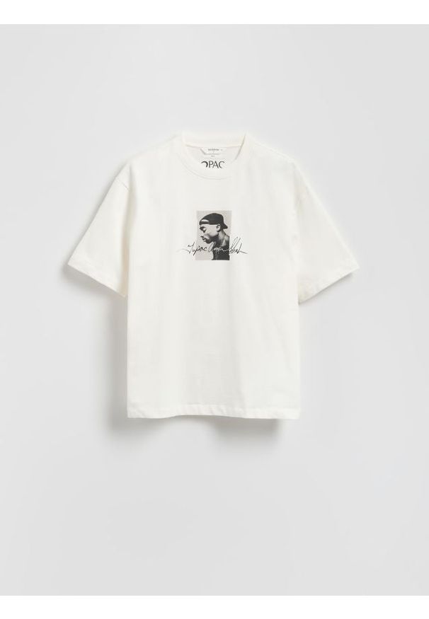 Reserved - T-shirt boxy z nadrukiem - złamana biel. Materiał: bawełna, dzianina. Wzór: nadruk