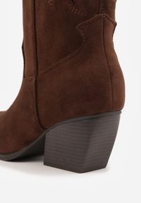 Renee - Brązowe Ażurowe Kozaki Kowbojki na Obcasie typu Stożek Tidrina. Kolor: brązowy. Materiał: zamsz. Wzór: ażurowy. Obcas: na obcasie. Styl: elegancki. Wysokość obcasa: średni #2