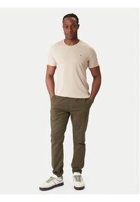 Tommy Jeans T-Shirt DM0DM20363 Beżowy Regular Fit. Kolor: beżowy. Materiał: syntetyk, bawełna #5