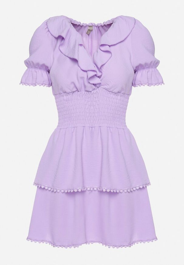Born2be - Fioletowa Sukienka o Rozkloszowanym Kroju z Gumką w Pasie i Ozdobnymi Falbankami Werdia. Okazja: na co dzień. Typ kołnierza: kołnierz z falbankami. Kolor: fioletowy. Typ sukienki: rozkloszowane, proste. Styl: casual, klasyczny