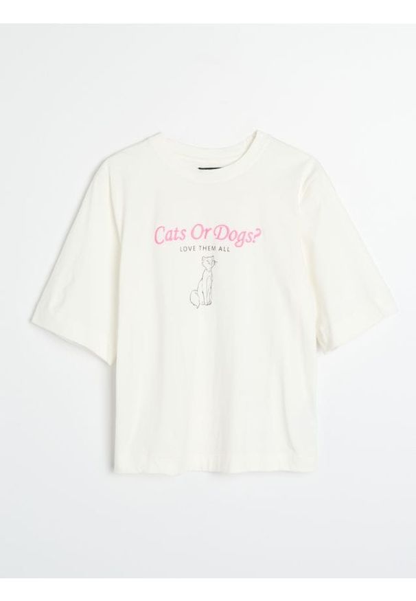 Sinsay - Bawełniana koszulka z nadrukiem Disney - kremowy. Kolor: kremowy. Materiał: bawełna. Wzór: nadruk, motyw z bajki