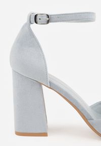 Renee - Niebieskie Czółenka z Imitacji Zamszu na Słupkowym Obcasie ze Szpiczastym Noskiem Hadina. Okazja: na randkę. Nosek buta: szpiczasty. Zapięcie: pasek. Kolor: niebieski. Materiał: zamsz. Obcas: na obcasie. Wysokość obcasa: średni #2