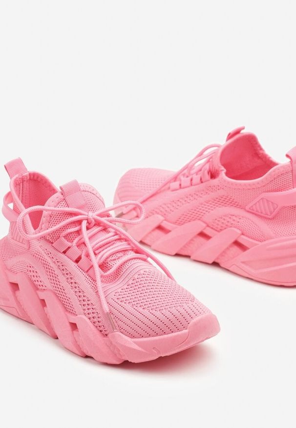 Born2be - Różowe Sneakersy na Grubej Podeszwie z Tłoczeniem Tatinora. Okazja: na co dzień, na spacer. Kolor: różowy. Materiał: jeans. Sport: turystyka piesza