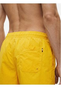 TOMMY HILFIGER - Tommy Hilfiger Szorty kąpielowe UM0UM03477 Żółty Regular Fit. Kolor: żółty. Materiał: syntetyk #4