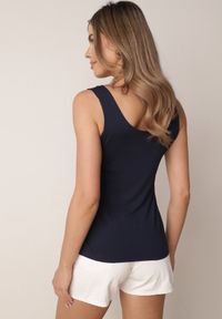 Born2be - Granatowy Gładki Top na Szerokich Ramiączkach w Stylu Basic Starbe. Okazja: do pracy, na co dzień. Kolekcja: plus size. Kolor: niebieski. Materiał: jeans. Długość rękawa: na ramiączkach. Wzór: gładki. Sezon: lato. Styl: elegancki, klasyczny, casual #2