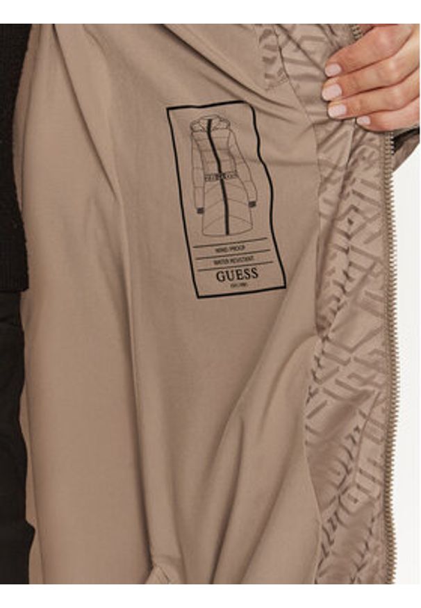 Guess Kurtka zimowa Seline W4BL58 WGL72 Brązowy Regular Fit. Kolor: brązowy. Materiał: syntetyk. Sezon: zima