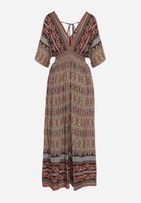 Born2be - Brązowa Boho Sukienka z Szerokimi Rękawami z Gumką w Pasie i Wiązaniem na Plecach Piomina. Typ kołnierza: choker, dekolt w kształcie V. Kolor: brązowy. Wzór: aplikacja. Styl: boho #7