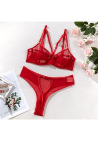 Intica - Komplet bielizny z koronką na specjalne okazje Sylvia. Kolor: czerwony. Materiał: koronka. Wzór: koronka