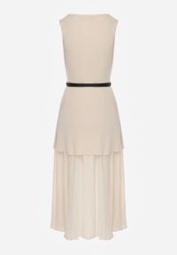 Born2be - Beżowa Dwuwarstwowa Sukienka Dzianinowa z Wiskozą i Paskiem z Klamrą Arkesia. Okazja: na co dzień, na spotkanie biznesowe. Kolor: beżowy. Materiał: dzianina, wiskoza. Typ sukienki: proste. Styl: casual, biznesowy, elegancki #6