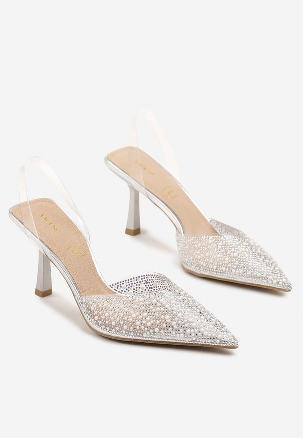 Renee - Srebrne Sandały Vices na Szpilce Slingback ze Skórzaną Wkładką i Cyrkoniami Ovifa. Zapięcie: pasek. Kolor: srebrny. Materiał: skóra. Sezon: lato. Obcas: na szpilce. Styl: elegancki
