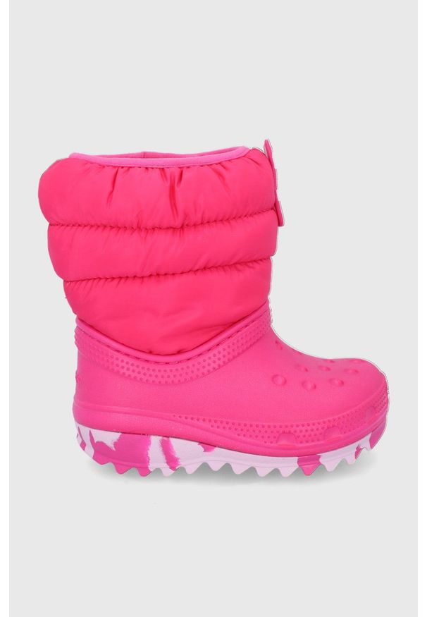Crocs Śniegowce dziecięce kolor różowy. Nosek buta: okrągły. Kolor: różowy. Materiał: guma