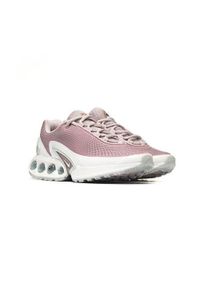Buty do chodzenia damskie Nike W Air Max Dn. Zapięcie: sznurówki. Kolor: różowy. Materiał: materiał, syntetyk, tkanina. Szerokość cholewki: normalna. Model: Nike Air Max. Sport: turystyka piesza