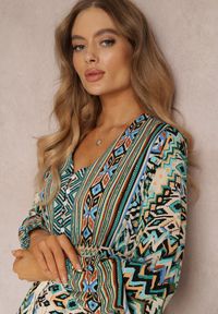 Renee - Zielona Sukienka z Gumką w Talii w Etno Wzór Kapha. Okazja: na co dzień. Typ kołnierza: dekolt w serek. Kolor: zielony. Materiał: materiał, skóra. Typ sukienki: proste. Styl: etno #5