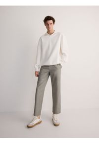 Reserved - Spodnie jogger straight - szary. Kolor: szary. Materiał: tkanina, bawełna #1