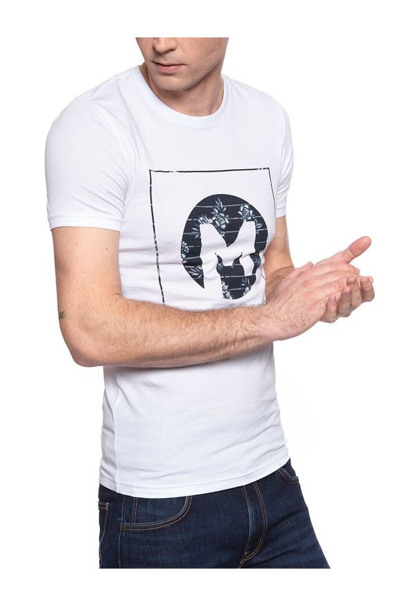 Mustang - MĘSKI T-SHIRT MUSTANG Aaron C Print 1009910 2045. Wzór: nadruk