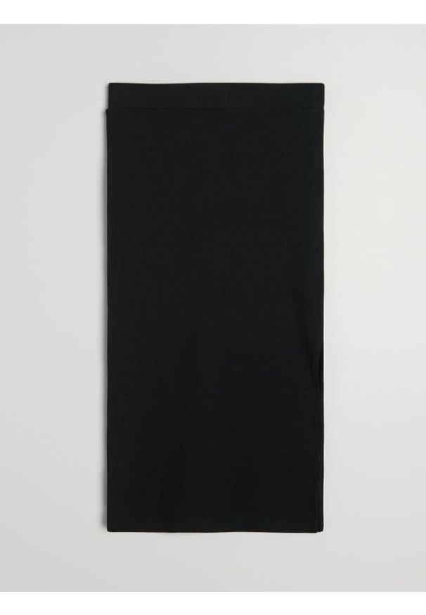 Sinsay - Bawełniana prążkowana spódnica midi z rozcięciem - czarny. Kolor: czarny. Materiał: prążkowany, bawełna