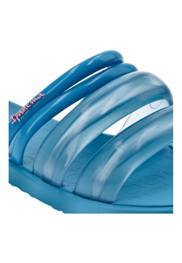 Niebieskie Klapki Ipanema Modne Obuwie Damskie. Okazja: na spacer, na co dzień, na plażę. Kolor: niebieski. Sezon: lato. Styl: casual, elegancki