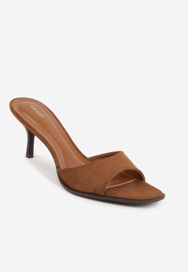 Born2be - Jasnobrązowe Minimalistyczne Klapki na Szpilce VICES z Imitacji Zamszu Fodita. Okazja: na co dzień. Kolor: brązowy. Materiał: zamsz. Obcas: na szpilce. Styl: casual, elegancki. Wysokość obcasa: średni