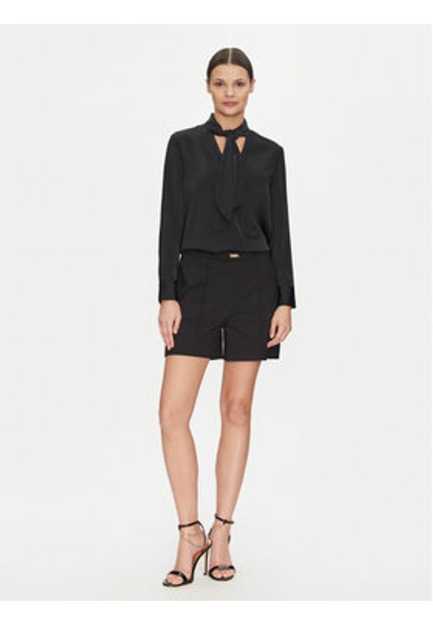 Marciano Guess Szorty materiałowe 5GGD19 7311A Czarny Regular Fit. Kolor: czarny. Materiał: bawełna