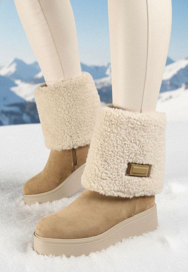 Born2be - Beżowe Botki na Koturnie z Wywijaną Cholewką i Barankiem Irilaura. Okazja: na co dzień. Kolor: beżowy. Materiał: jeans, wełna. Szerokość cholewki: normalna. Obcas: na koturnie. Styl: elegancki, casual, wizytowy