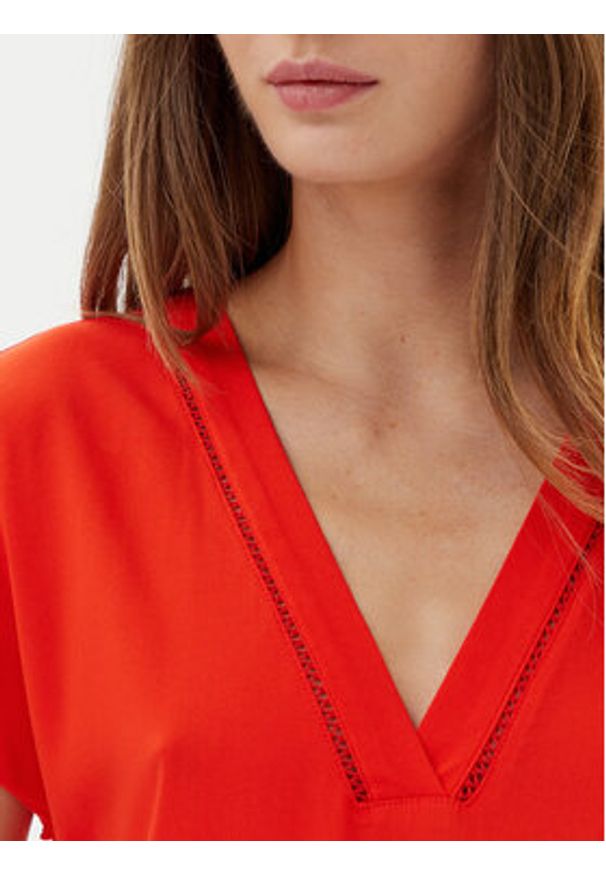 Vero Moda Bluzka Bella 10327551 Czerwony Regular Fit. Kolor: czerwony. Materiał: wiskoza