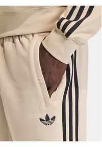 Adidas - adidas Szorty sportowe 3-Stripes KE6681 Beżowy Regular Fit. Kolor: beżowy. Materiał: bawełna. Styl: sportowy #6