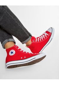 Converse Trampki Chuck Taylor All Star HI M9621C Czerwony. Kolor: czerwony. Materiał: materiał