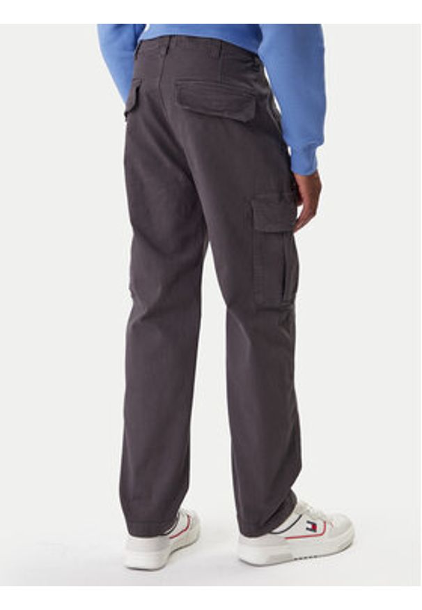 Tommy Jeans Spodnie materiałowe Sonny DM0DM22651 Szary Slim Fit. Kolor: szary. Materiał: bawełna