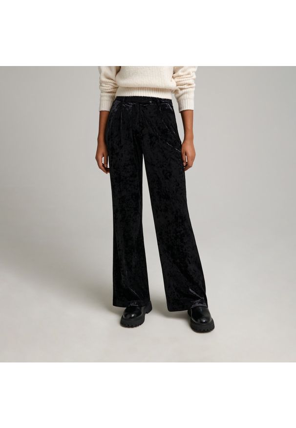 Sinsay - Spodnie wide leg - Czarny. Kolor: czarny