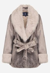 Born2be - Beżowa Kurtka Futerko z Wiązanym Paskiem Ozdobnymi Mankietami i Kołnierzem Coellame. Okazja: na co dzień. Kolor: beżowy. Materiał: futro. Styl: casual, elegancki, klasyczny #6