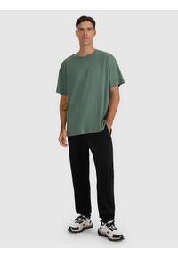 4f - 4F Spodnie dresowe joggery męskie - czarne XL. Kolor: czarny. Materiał: dresówka #1