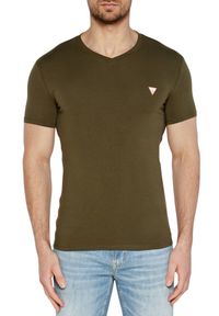 Guess - GUESS Zielony męski t-shirt z małym logo. Okazja: na co dzień. Typ kołnierza: dekolt w serek. Kolor: zielony. Materiał: bawełna, elastan. Długość rękawa: krótki rękaw. Długość: krótkie. Styl: elegancki, klasyczny, casual #3