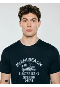 Big-Star - Koszulka męska z kontrastowym nadrukiem granatowa Fors 403. Kolor: niebieski. Materiał: materiał, skóra, dzianina. Wzór: nadruk. Styl: klasyczny, wakacyjny #4