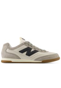 Buty New Balance URC42PMB - beżowe. Kolor: beżowy. Materiał: materiał, skóra, syntetyk, guma. Szerokość cholewki: normalna
